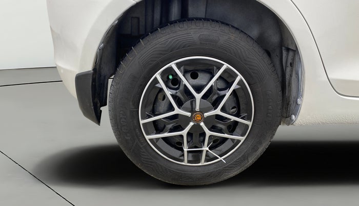 2016 Maruti Swift VXI, Petrol, Manual, 62,915 km, Right Rear Wheel