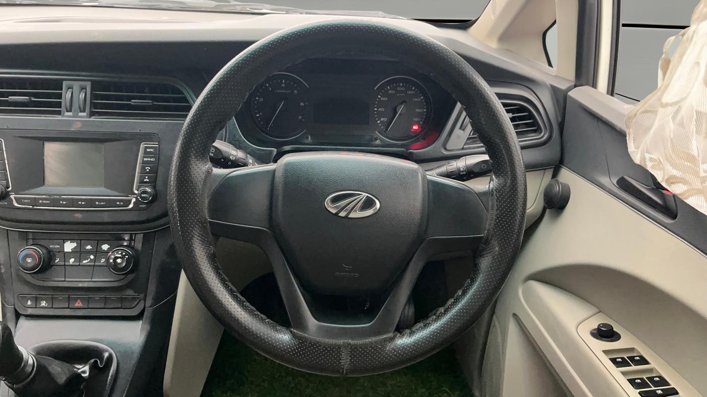 2019 Mahindra MARAZZO M4 7 STR, Diesel, Manual, 71,260 km, Steering Wheel Close Up