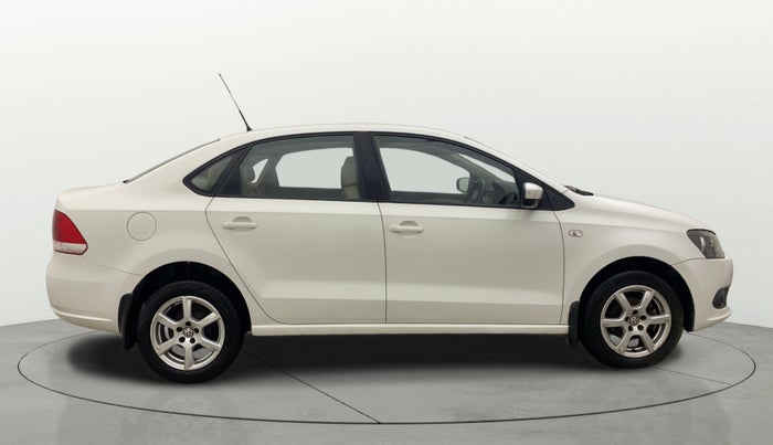 2013 Volkswagen Vento HIGHLINE 1.6 MPI, Petrol, Manual, 1,14,206 km, Right Side View