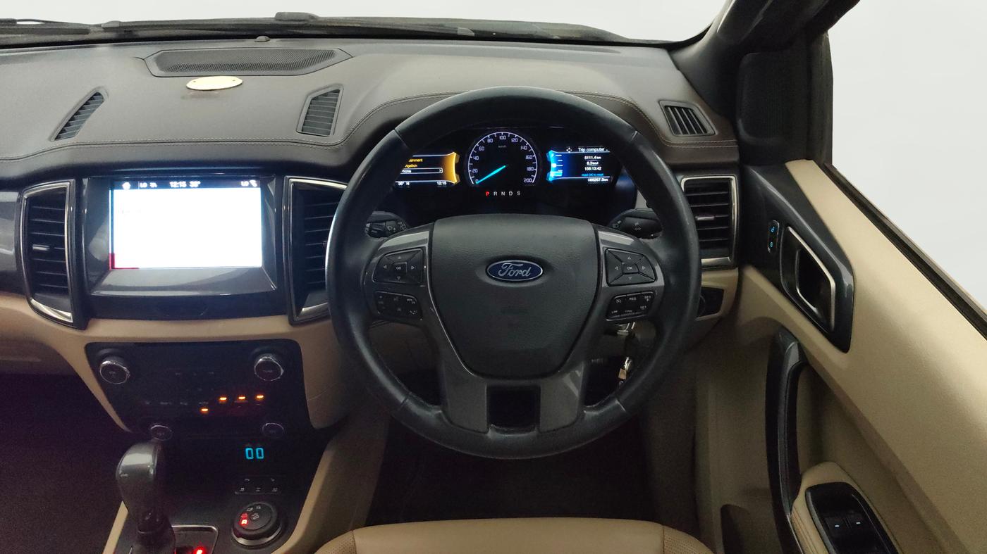 2017 Ford Endeavour TITANIUM 3.2 4X4 AT, Diesel, Automatic, 86,194 km, Steering Wheel Close Up
