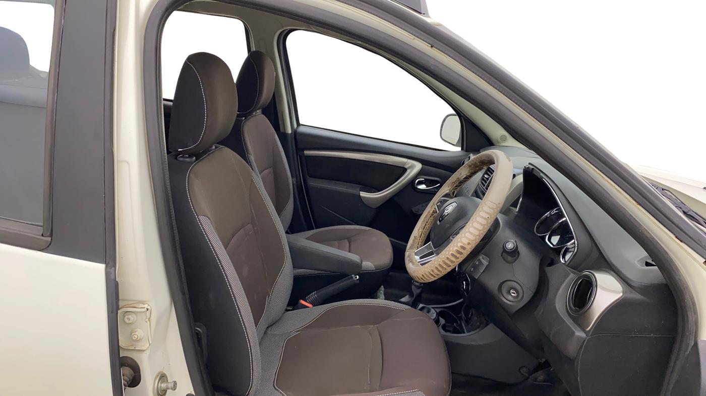 2021 Renault Duster RXZ 1.3 TURBO PETROL CVT, Petrol, Automatic, 57,728 km, Right Side Front Door Cabin