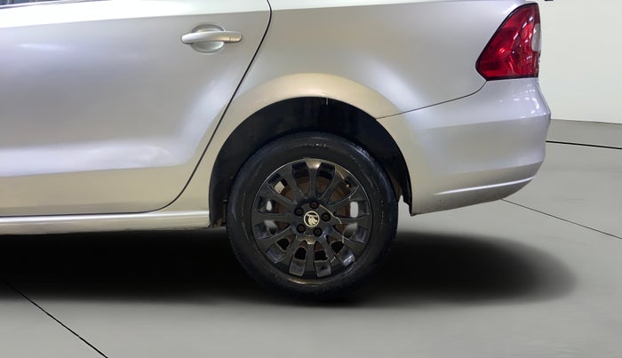 2015 Skoda Rapid 1.5 TDI CR AMBITION PLUS, Diesel, Manual, 1,28,085 km, Left Rear Wheel