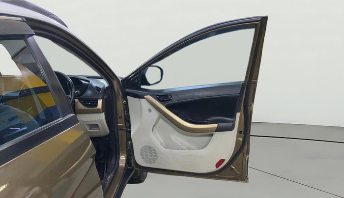 2023 Tata NEXON XZ PLUS (PREMIUM) DIESEL JET, Diesel, Manual, 71,252 km, RHS Front Door