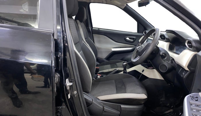 2022 Nissan MAGNITE XV MT, Petrol, Manual, 35,208 km, Right Side Front Door Cabin