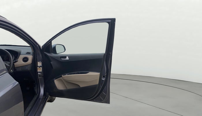 2017 Hyundai Grand i10 SPORTZ (O) AT 1.2 KAPPA VTVT, Petrol, Automatic, 31,331 km, RHS Front Door