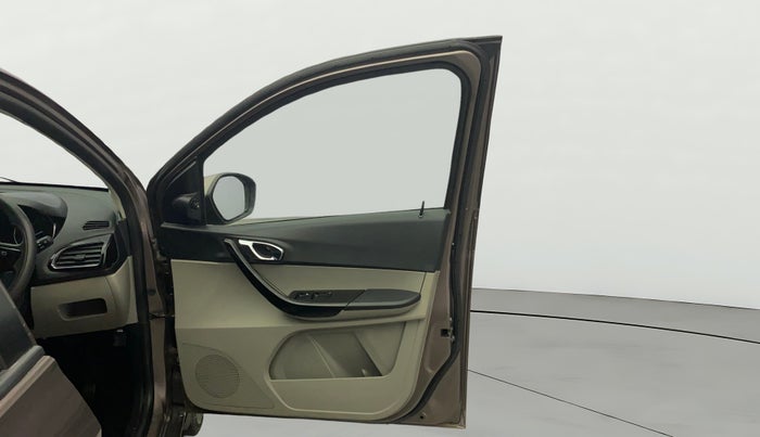 2018 Tata Tiago XZ PETROL, Petrol, Manual, 50,359 km, RHS Front Door