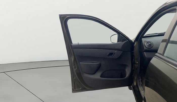 2024 Renault Kwid RXL(O) 1.0L AMT, Petrol, Automatic, 5,470 km, LHS Front Door