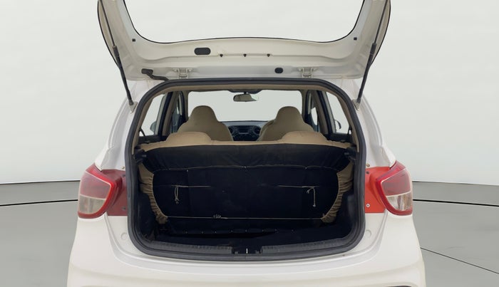 2018 Hyundai Grand i10 MAGNA 1.2 KAPPA VTVT, Petrol, Manual, 92,157 km, Boot Open Zoomed View