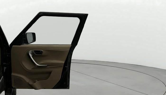 2024 Mahindra BOLERO NEO N10 R, Diesel, Manual, 38,924 km, RHS Front Door