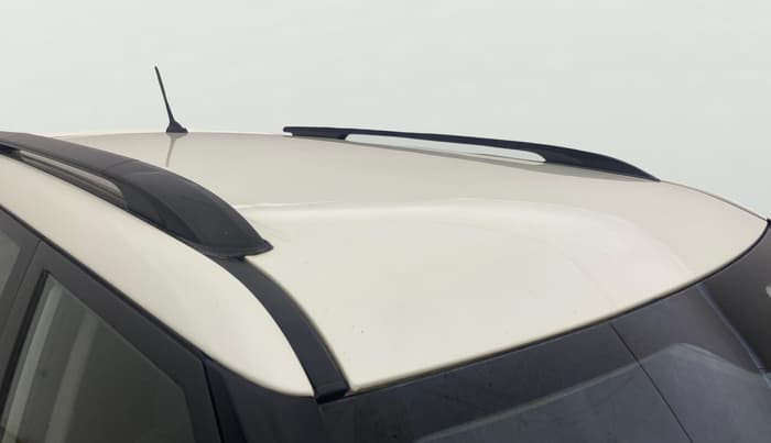 2019 Mahindra XUV300 W6 1.5 DIESEL, Diesel, Manual, 1,09,569 km, Roof