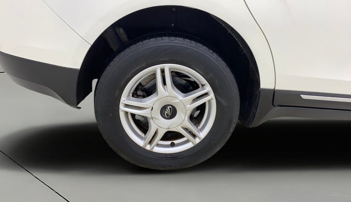 2018 Mahindra MARAZZO M6 8 STR, Diesel, Manual, 1,44,295 km, Right Rear Wheel