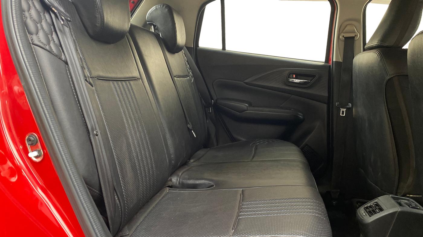 2024 Maruti Swift ZXI PLUS, Petrol, Manual, 43,044 km, Right Side Rear Door Cabin