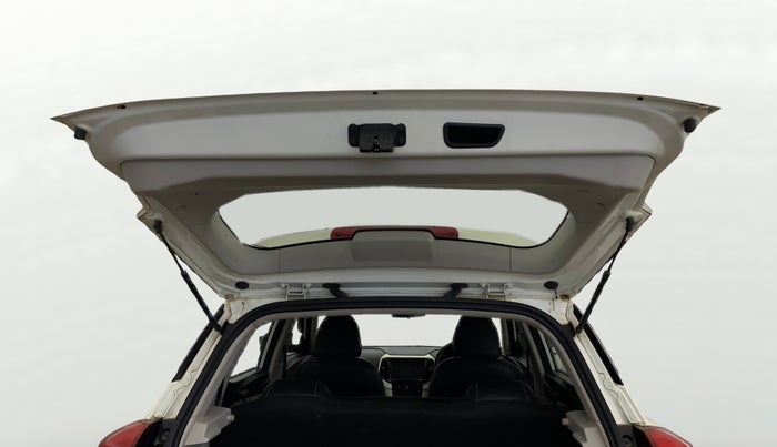 2022 Mahindra XUV300 W4 1.2 PETROL, Petrol, Manual, 56,241 km, Boot Door Open