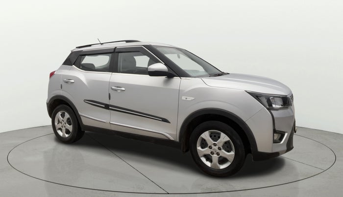 2023 Mahindra XUV300 W6 1.2 PETROL, Petrol, Manual, 38,391 km, Right Front Diagonal