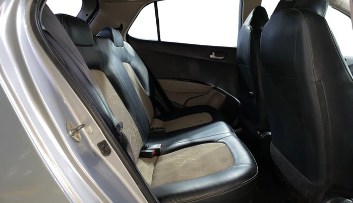 2019 Hyundai Grand i10 SPORTZ 1.2 KAPPA VTVT, Petrol, Manual, 68,297 km, Right Side Rear Door Cabin