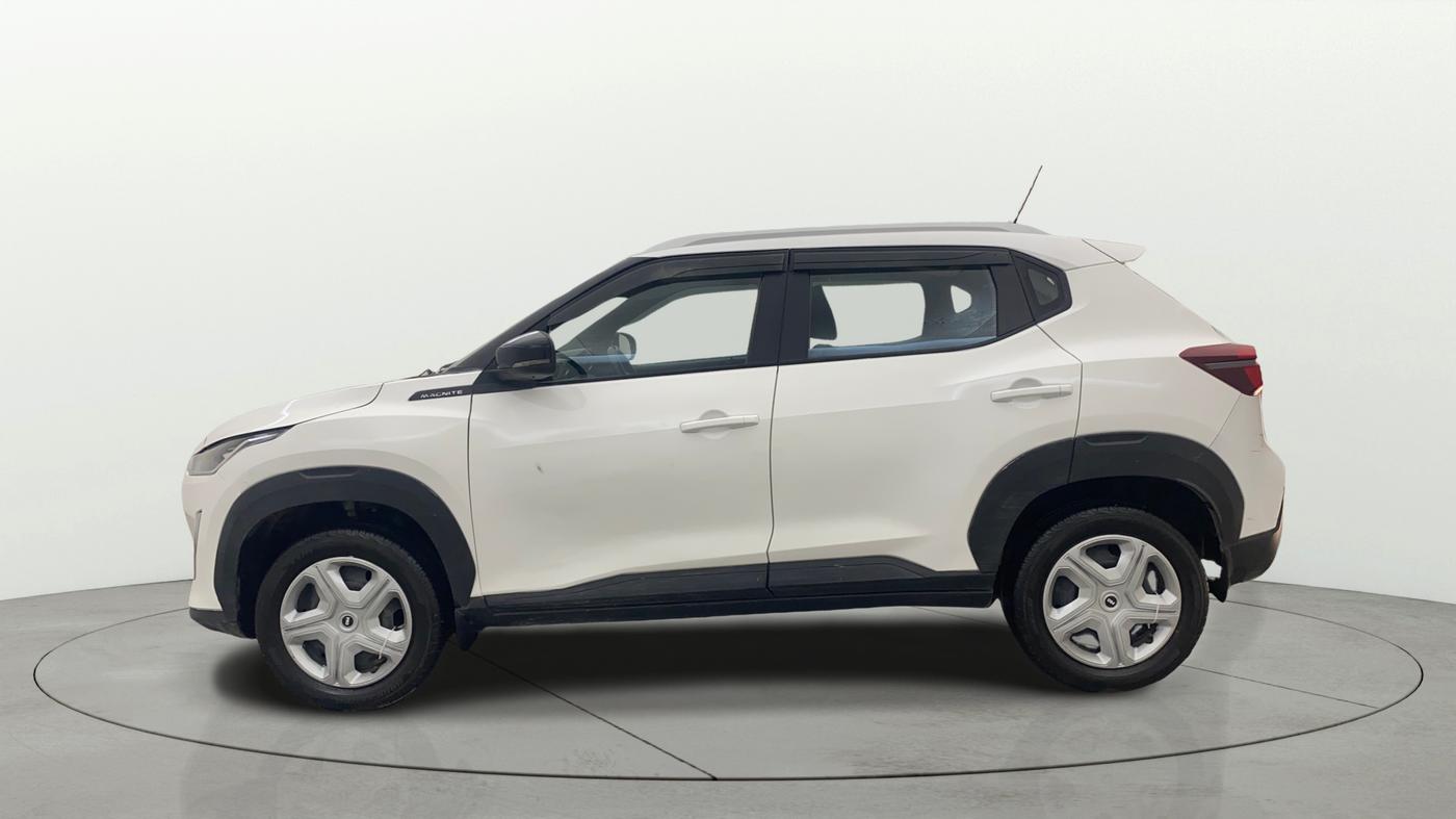 2021 Nissan MAGNITE XL TURBO, Petrol, Manual, 70,817 km, Left Side