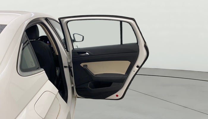 2022 Skoda SLAVIA STYLE 1.0L TSI MT, Petrol, Manual, 27,130 km, RHS Rear Door