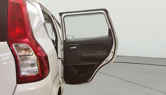 2024 Maruti New Wagon-R VXI CNG 1.0, CNG, Manual, 30,871 km, RHS Rear Door