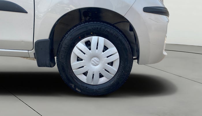 2021 Maruti Alto VXI, Petrol, Manual, 2,993 km, Right Front Wheel