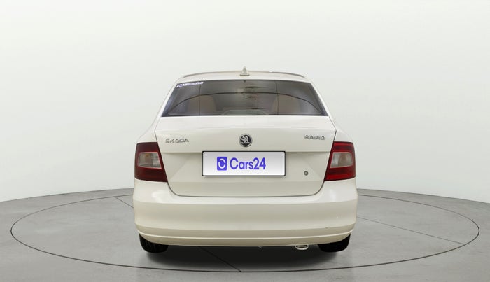 2014 Skoda Rapid 1.6 MPI AMBITION PLUS AT, Petrol, Automatic, 76,222 km, Back/Rear