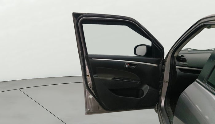 2014 Maruti Swift VXI, Petrol, Manual, 77,393 km, LHS Front Door