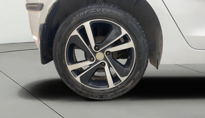 2020 Tata ALTROZ XZ PETROL, Petrol, Manual, 18,468 km, Right Rear Wheel