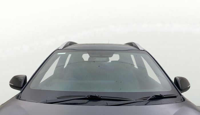 2022 KIA SONET X LINE 1.5 AT, Diesel, Automatic, 63,992 km, Front Windshield