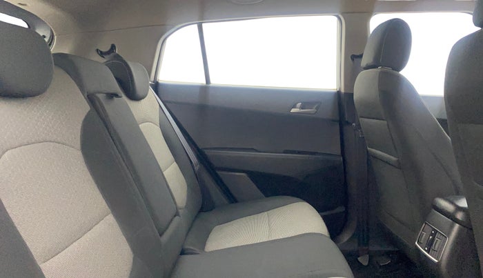 2016 Hyundai Creta SX PLUS 1.6 PETROL, Petrol, Manual, 50,334 km, Right Side Rear Door Cabin