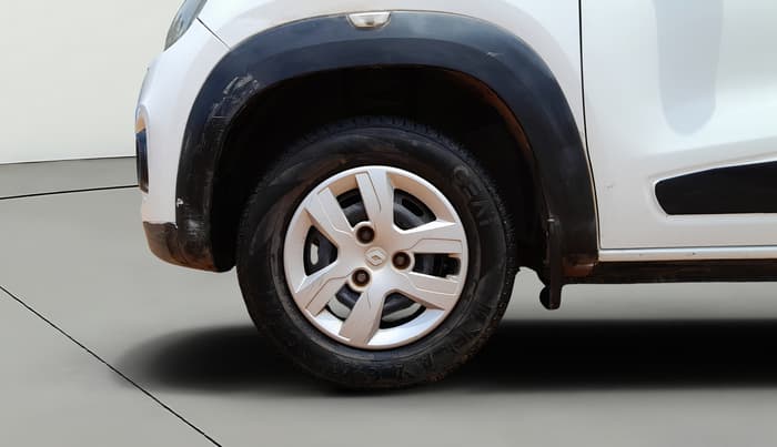 2016 Renault Kwid RXL, Petrol, Manual, 65,081 km, Left Front Wheel
