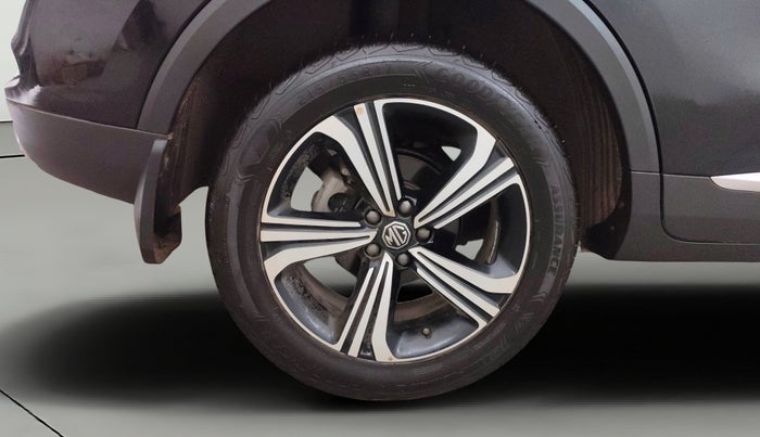 2022 MG ASTOR SHARP 1.5 MT, Petrol, Manual, 6,255 km, Right Rear Wheel