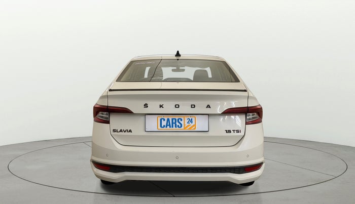 2022 Skoda SLAVIA STYLE 1.5L TSI MT, Petrol, Manual, 17,788 km, Back/Rear