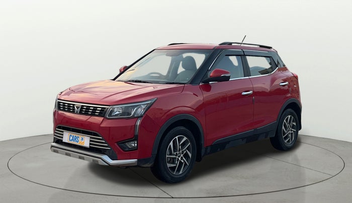 2024 Mahindra XUV300 W8 (O) 1.2 PETROL AMT, Petrol, Automatic, 20,797 km, Left Front Diagonal