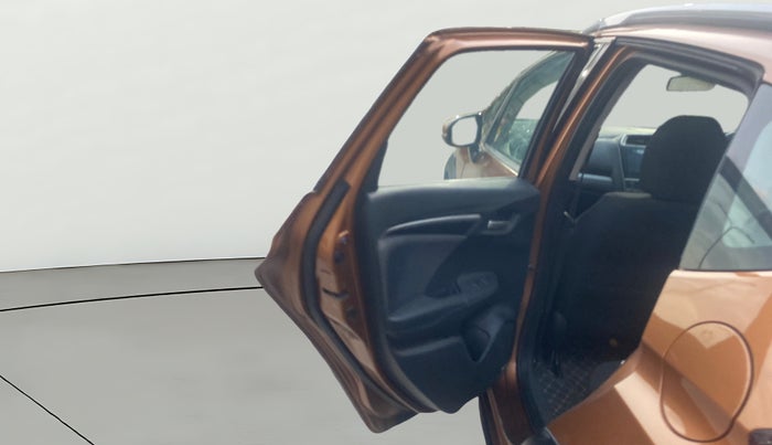 2017 Honda WR-V 1.2L I-VTEC VX MT, CNG, Manual, 1,04,053 km, LHS Rear Door