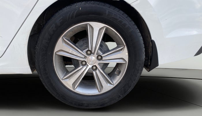 2018 Hyundai Verna 1.6 VTVT SX, Petrol, Manual, 87,828 km, Left Rear Wheel