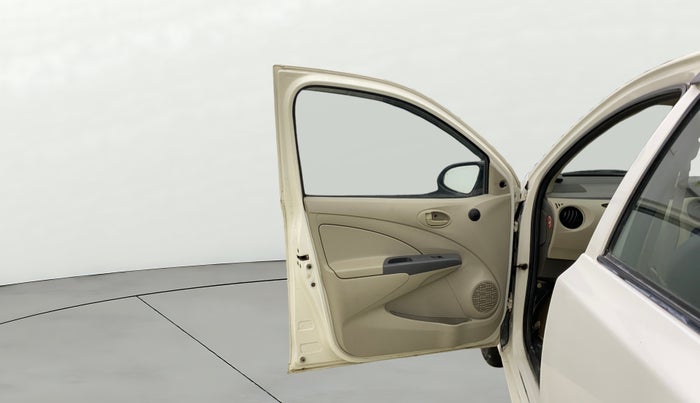 2015 Toyota Etios Liva G, Petrol, Manual, 91,842 km, LHS Front Door