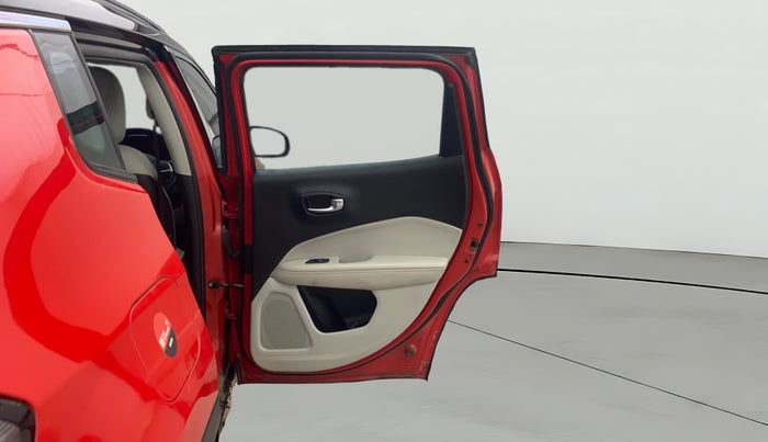 2018 Jeep Compass LIMITED (O) 2.0 DIESEL, Diesel, Manual, 1,46,205 km, RHS Rear Door