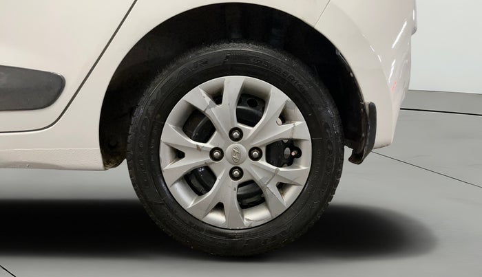 2016 Hyundai Grand i10 MAGNA AT 1.2 KAPPA VTVT, Petrol, Automatic, 72,832 km, Left Rear Wheel