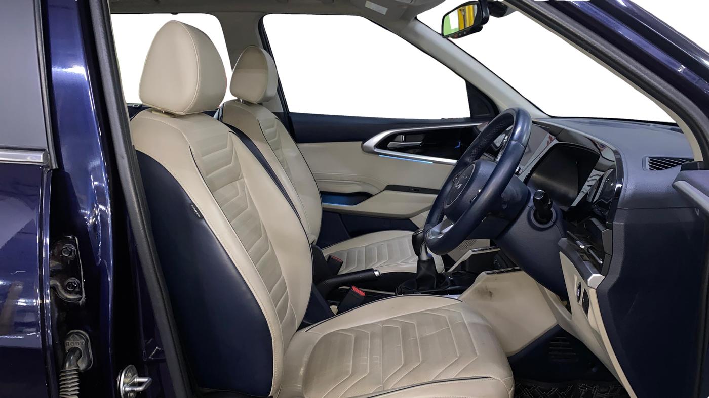 2022 KIA CARENS LUXURY PLUS 1.4 PETROL 7 STR, Petrol, Manual, 42,324 km, Right Side Front Door Cabin