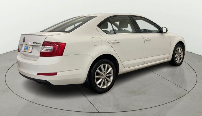 2014 Skoda Octavia ELEGANCE 1.8 TSI AT, Petrol, Automatic, 56,359 km, Right Back Diagonal