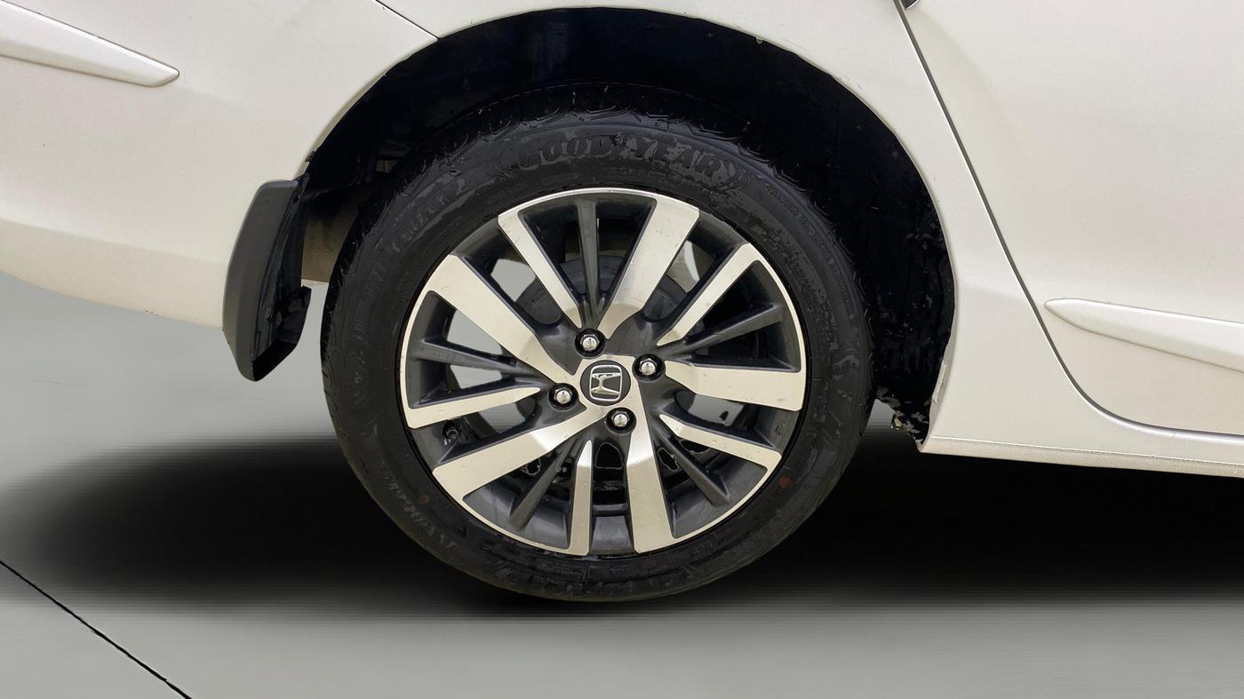 2022 Honda City 1.5L I-VTEC V CVT 5TH GEN, Petrol, Automatic, 53,973 km, Right Rear Wheel