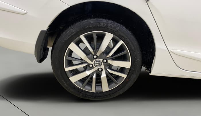 2022 Honda City 1.5L I-VTEC V CVT 5TH GEN, Petrol, Automatic, 53,973 km, Right Rear Wheel
