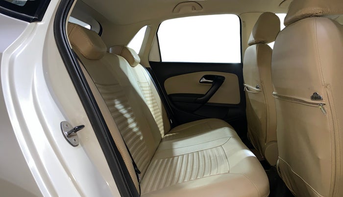 2016 Volkswagen Polo HIGHLINE1.2L, Petrol, Manual, 33,574 km, Right Side Rear Door Cabin