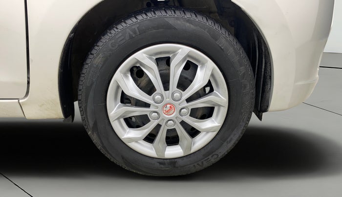 2015 Maruti Celerio VXI AMT, Petrol, Automatic, 48,015 km, Right Front Wheel