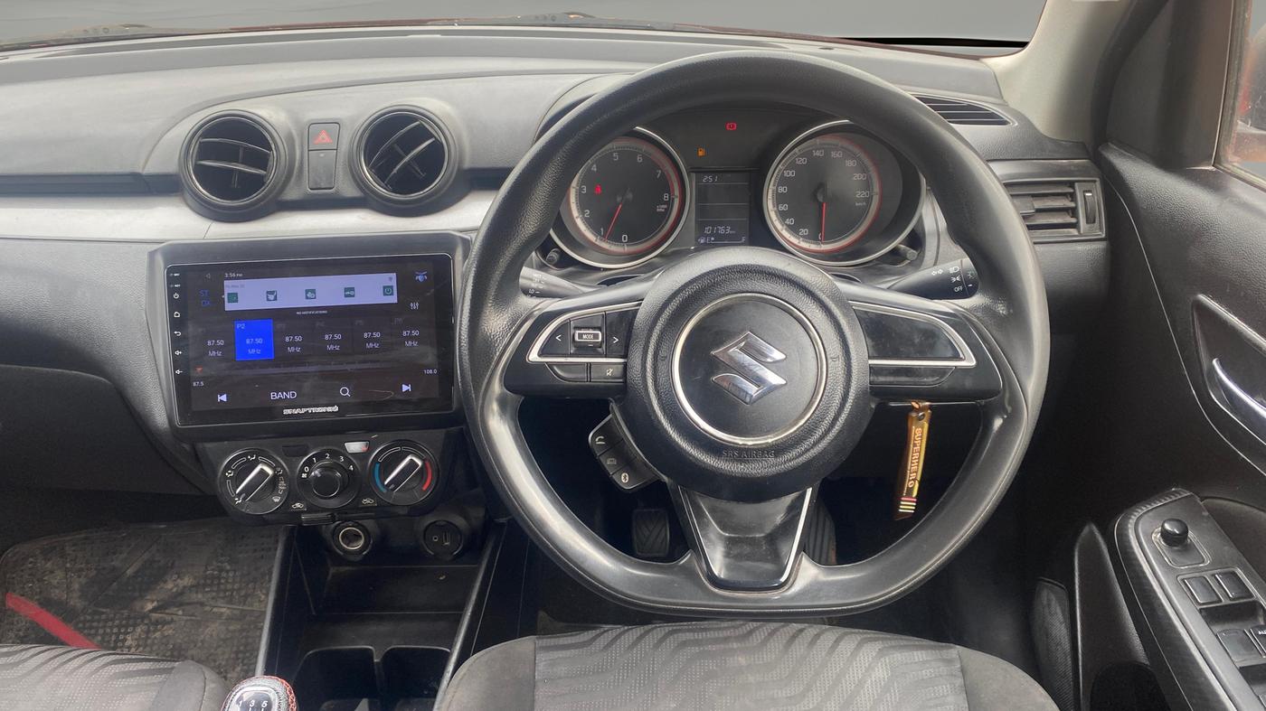 2018 Maruti Swift VXI, Petrol, Manual, 1,01,722 km, Steering Wheel Close Up