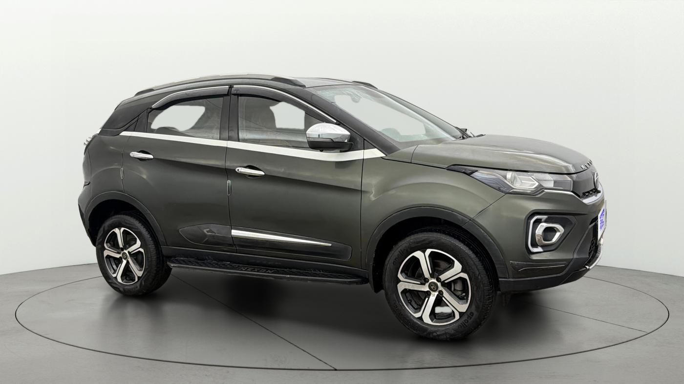 2023 Tata NEXON XM SUNROOF PETROL, Petrol, Manual, 31,146 km, Right Front Diagonal
