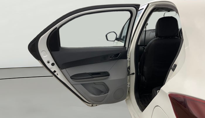 2022 Tata Tiago XT CNG, CNG, Manual, 27,376 km, LHS Rear Door