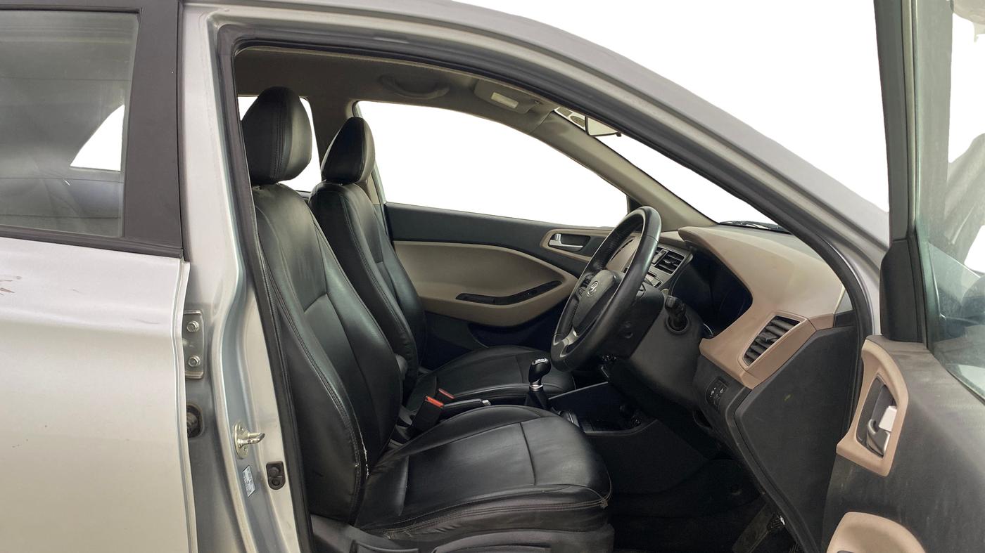 2020 Hyundai Elite i20 ASTA 1.2 (O), Petrol, Manual, 63,352 km, Right Side Front Door Cabin