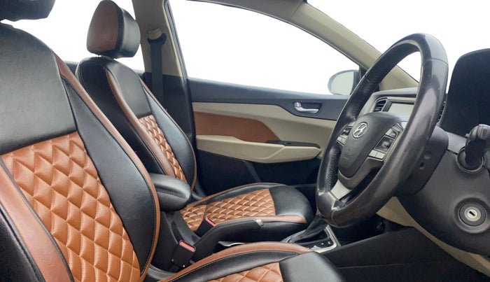 2017 Hyundai Verna 1.6 CRDI SX + AT, Diesel, Automatic, 1,14,826 km, Right Side Front Door Cabin