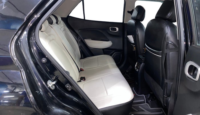 2023 Hyundai VENUE SX (O) 1.0 TURBO DCT, Petrol, Automatic, 15,243 km, Right Side Rear Door Cabin