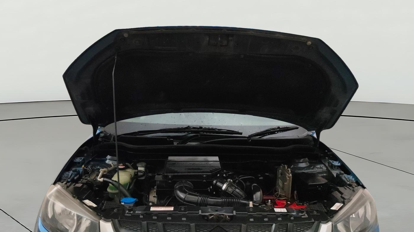 2017 Maruti Vitara Brezza VDI (O), Diesel, Manual, 1,32,540 km, Open Bonet